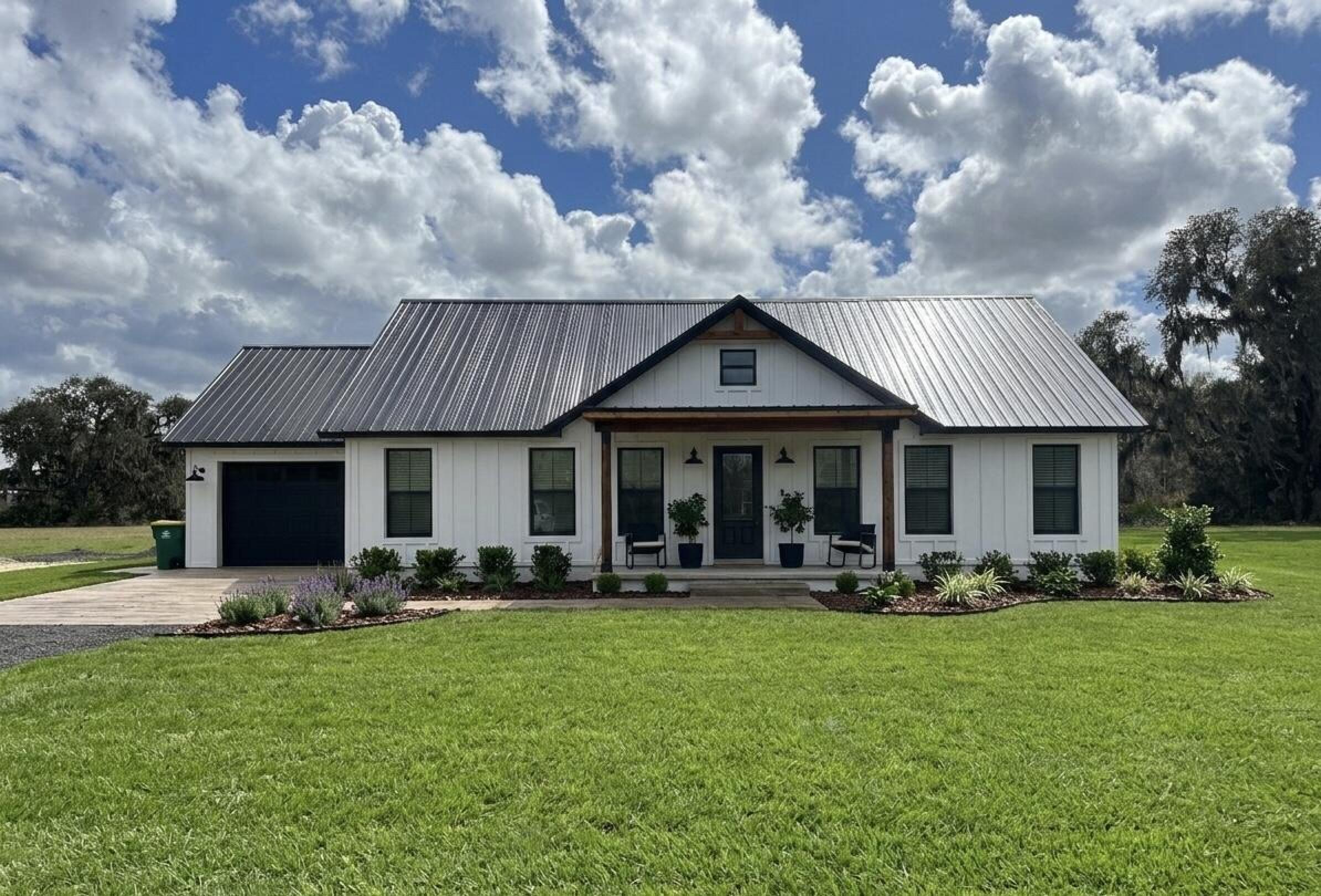 Sage Farmhouse of Bartow