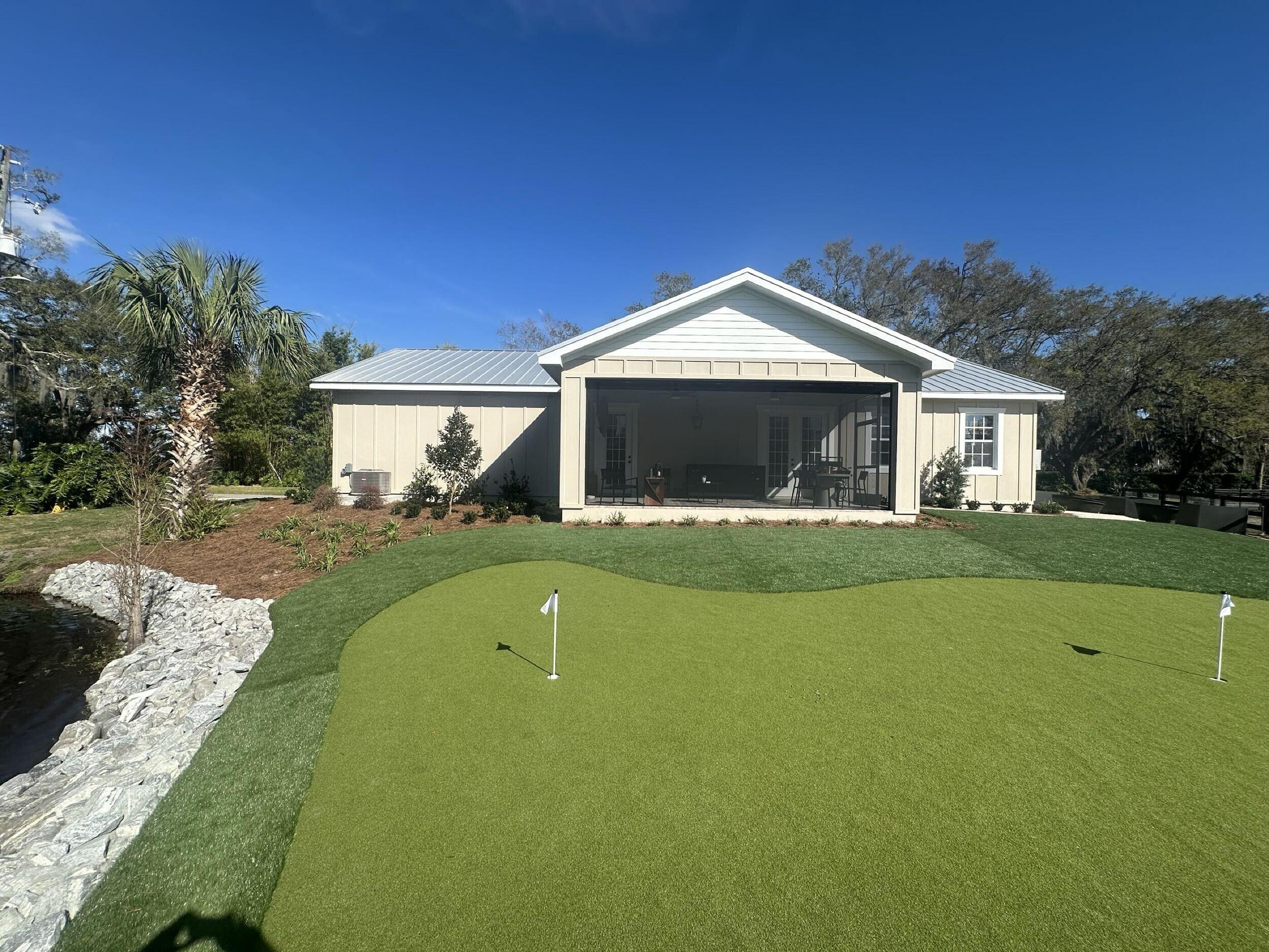 Home Gym Spa and Putting Green